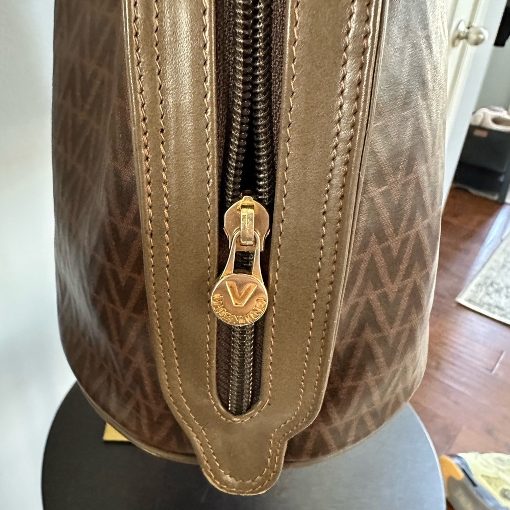 💙 Mario Valentino Vintage Boston Bag – Top Handle with Dust Bag - Authentic - Picture 13 of 15